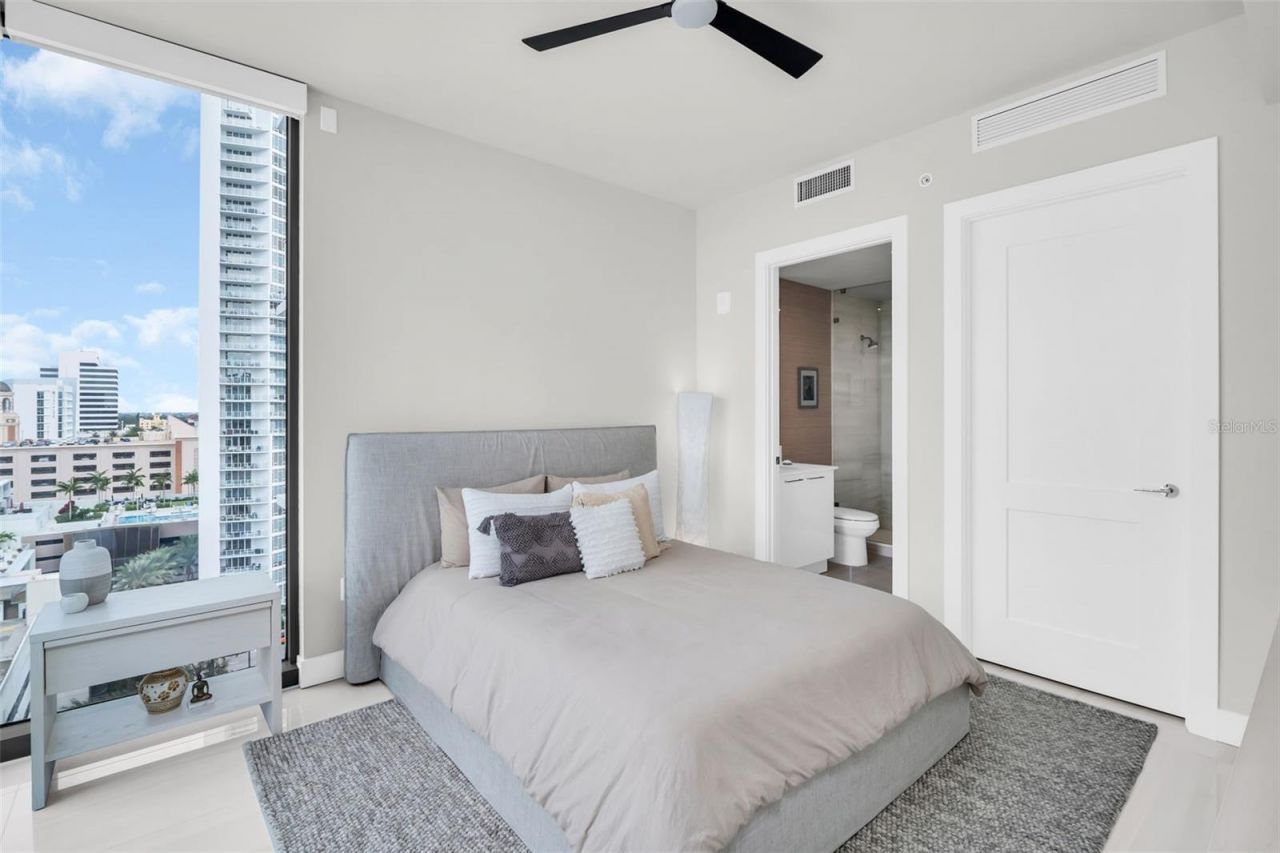 301 1st Street S, Unit 1205, Saint Petersburg, FL 33701 Photo