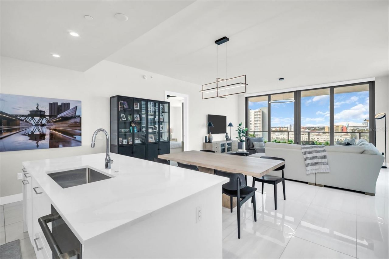 301 1st Street S, Unit 1205, Saint Petersburg, FL 33701 Photo