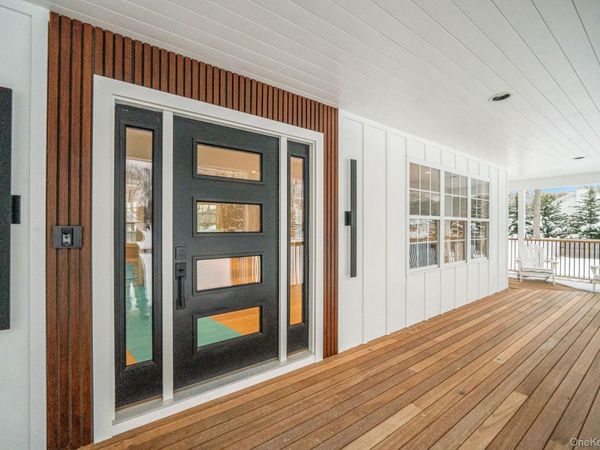 7 Sander Court, Middle Island, NY 11953