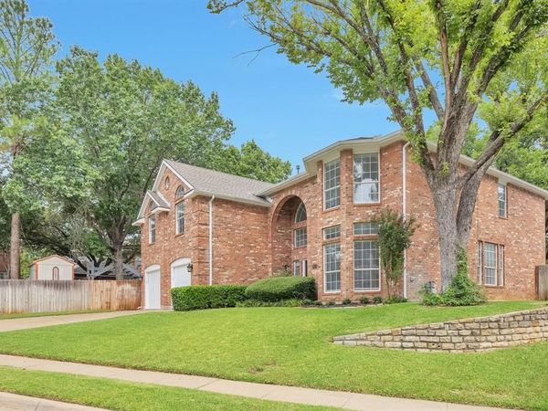 3825 Misty Glen Court, Bedford, TX 76021