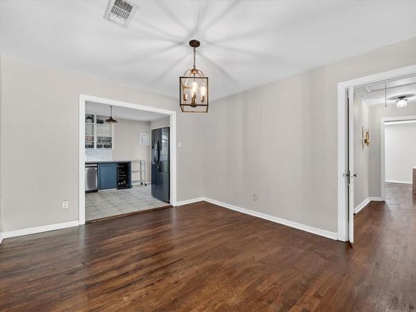 2129 Cardinal Lane, Fort Worth, TX 76111