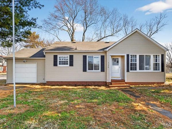 126 N 44th Street, Belleville, IL 62226