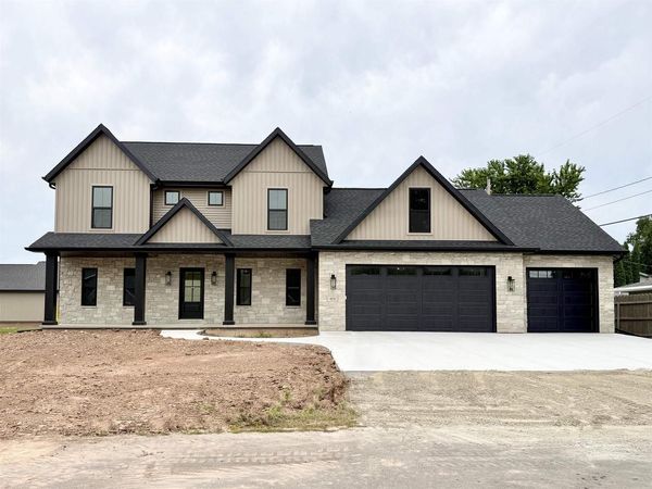 409 JERELYN COURT, Combined Locks, WI 54113