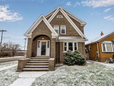 2261 Grand Ave Avenue, Niagara Falls, NY 14301