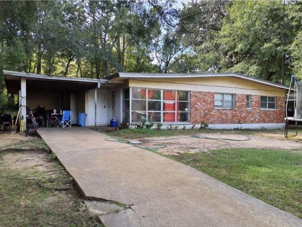 805 Cochran Drive , Tallahassee, FL 32301