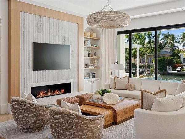 1990 7th ST S, NAPLES, FL 34102