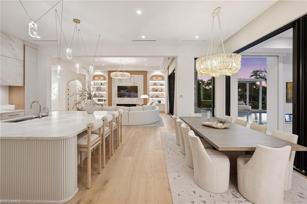 1990 7th St S, Naples, FL 34102 Photo