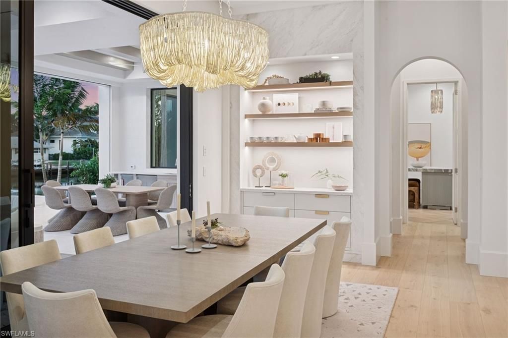 1990 7th St S, Naples, FL 34102 Photo