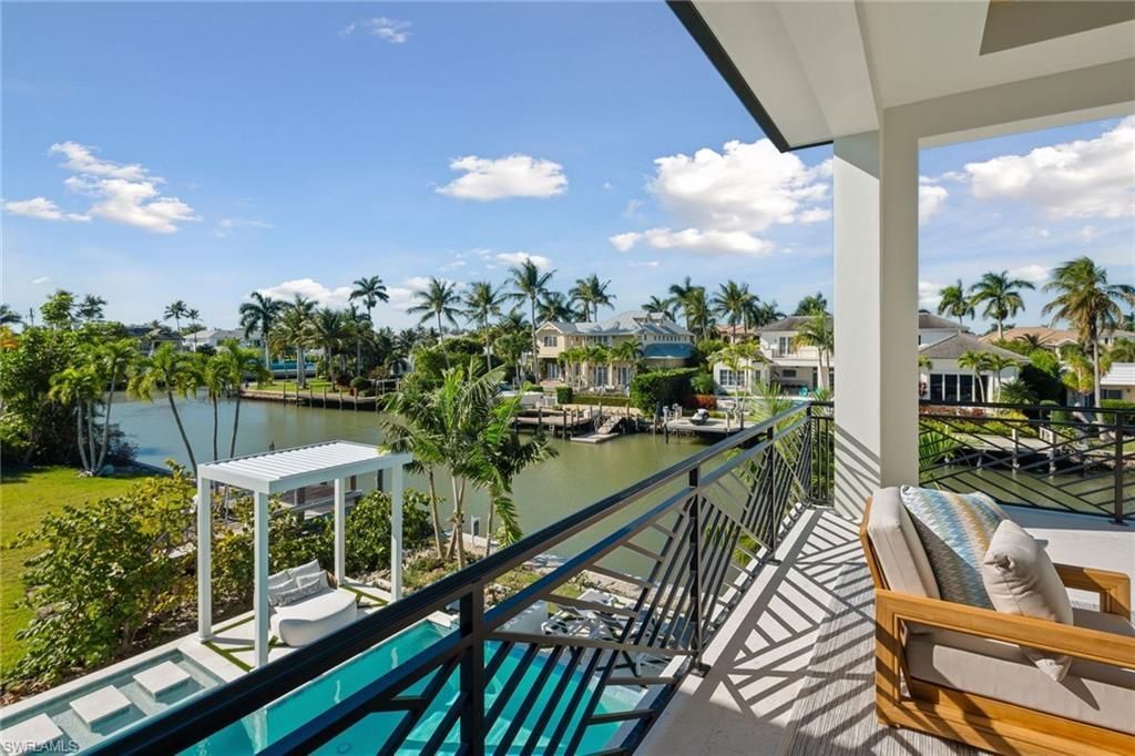 1990 7th St S, Naples, FL 34102 Photo