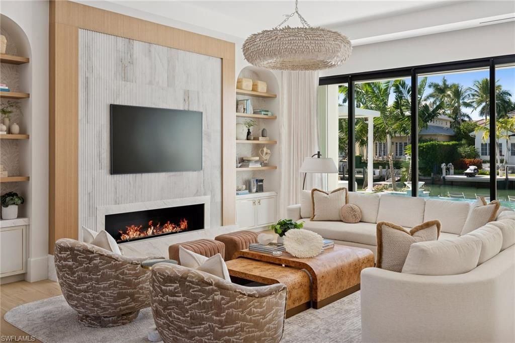 1990 7th St S, Naples, FL 34102 Photo