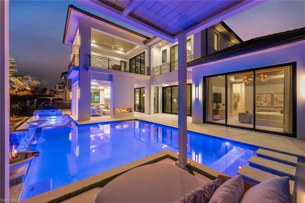 1990 7th St S, Naples, FL 34102 Photo