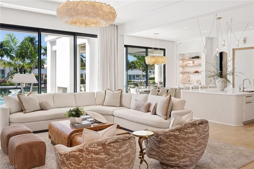 1990 7th St S, Naples, FL 34102 Photo