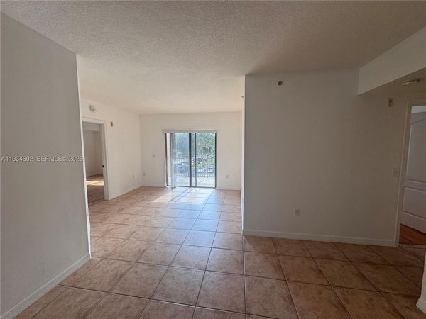 9340 Fontainebleau Blvd, Unit W310, Miami, FL 33172