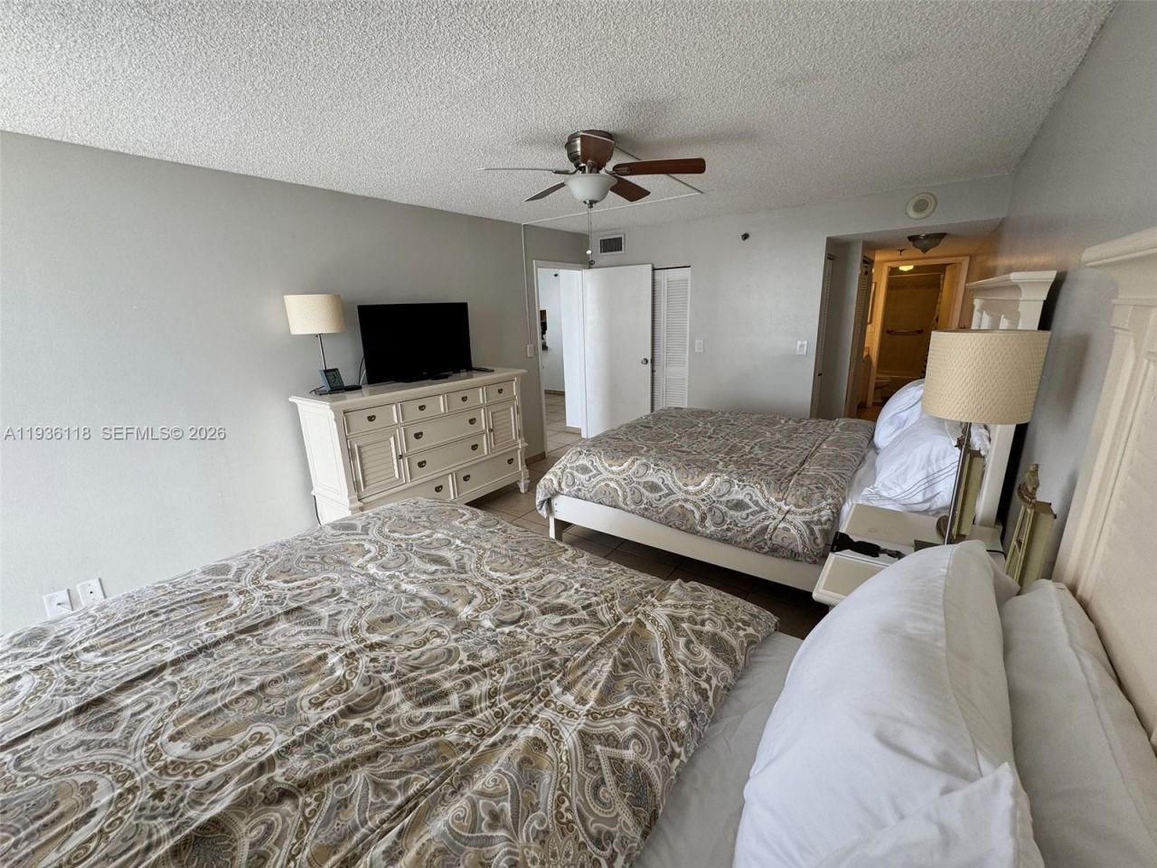 2625 Collins Ave, Unit 1801, Miami Beach, FL 33140 Photo