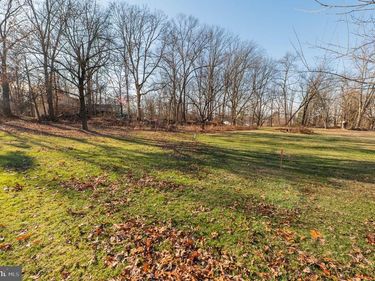 615 FAIRVIEW STREET, EMMAUS, PA 18049