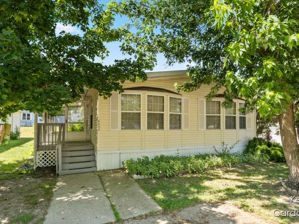 6633 Millstone Drive SE, Caledonia, MI 49316