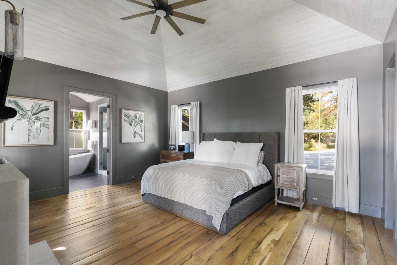 2808 Brooks Street Photo 34