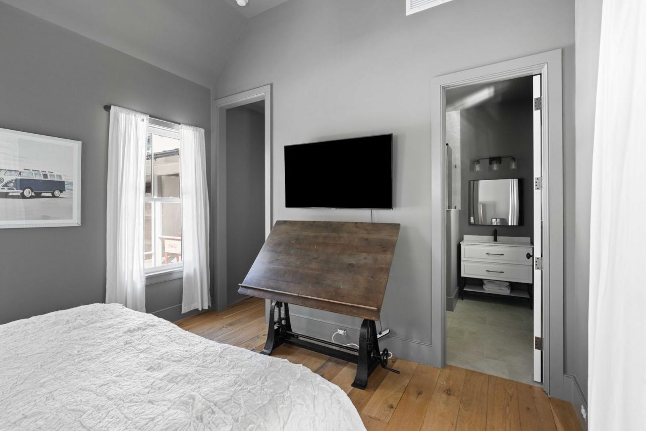 2808 Brooks Street Photo 63