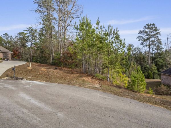 108 Creedmoor, Hattiesburg, MS 39402