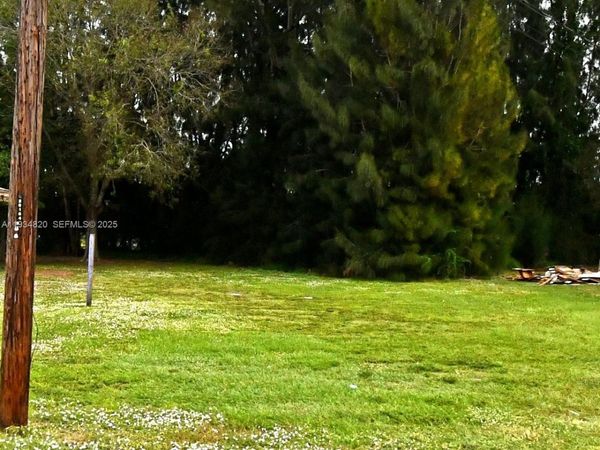 19 N St, Fort Pierce, FL 34946