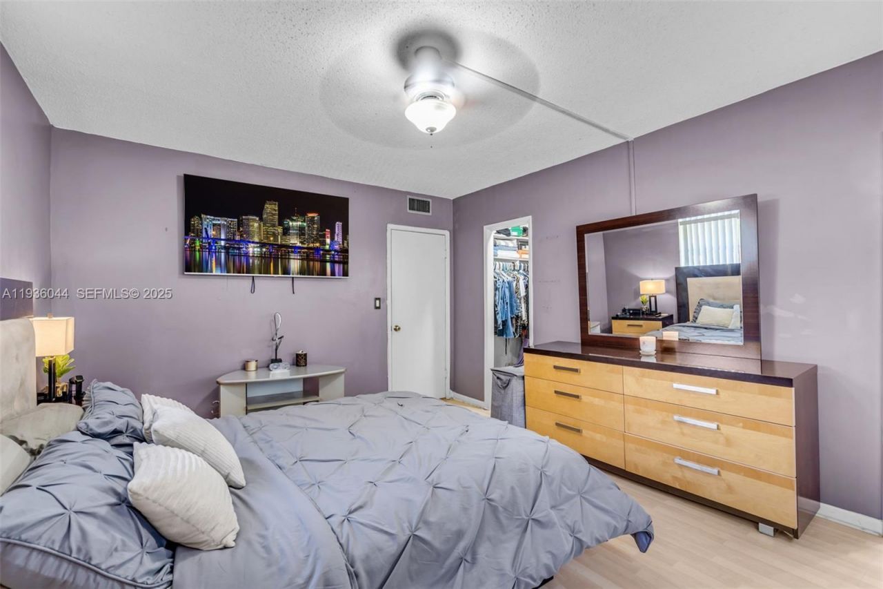 4900 Washington St , Unit 202, Hollywood, FL 33021 Photo