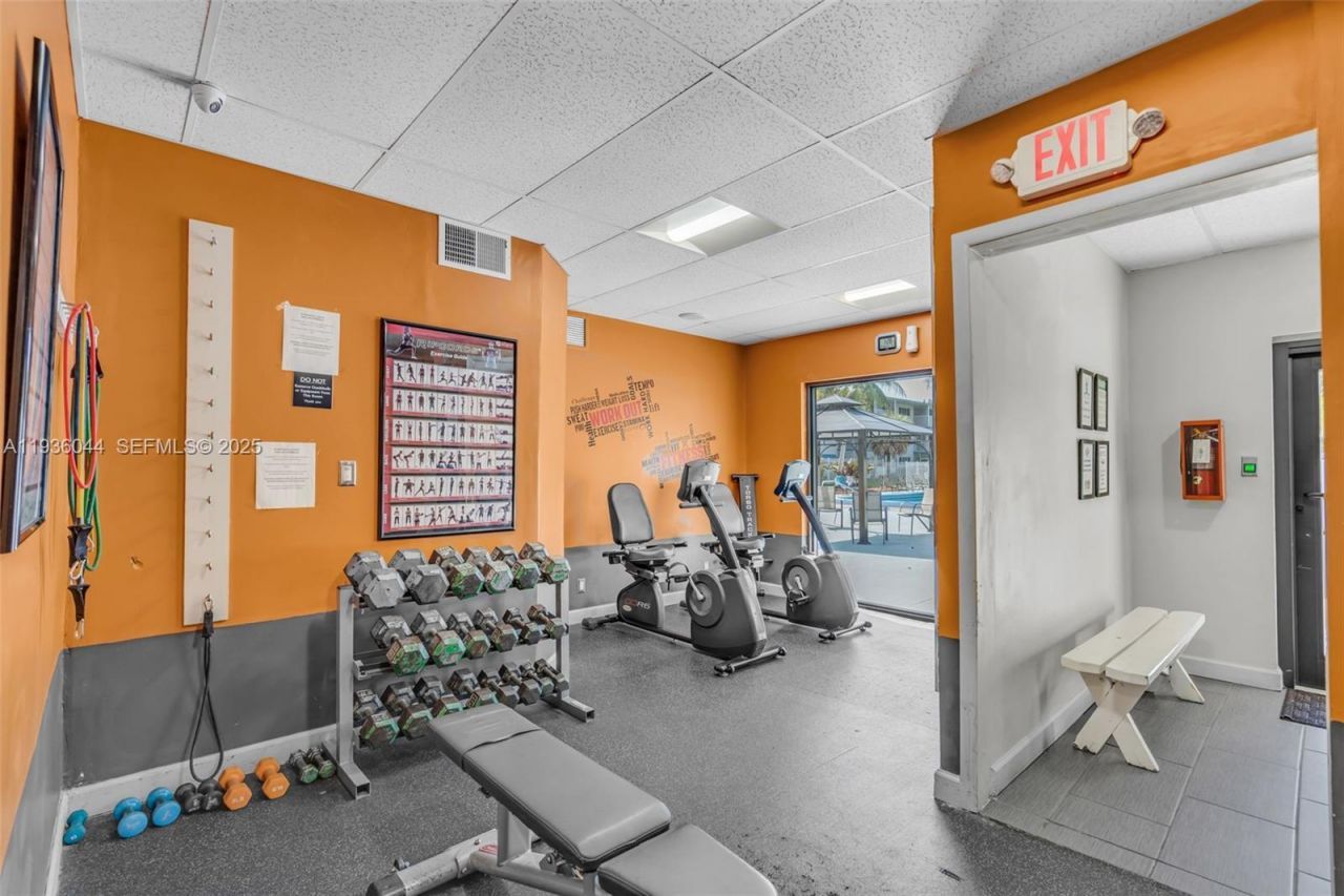 4900 Washington St , Unit 202, Hollywood, FL 33021 Photo