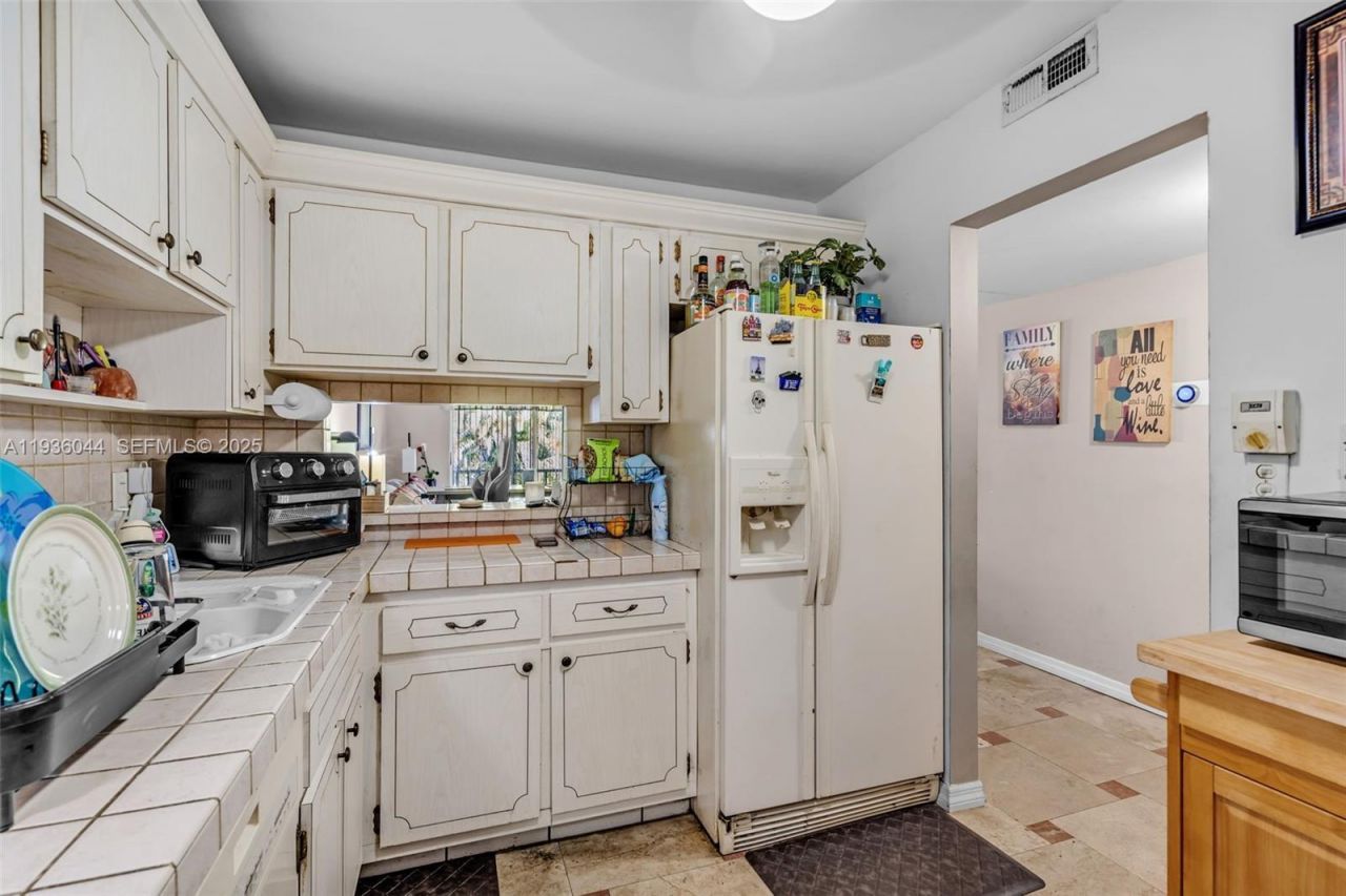 4900 Washington St , Unit 202, Hollywood, FL 33021 Photo