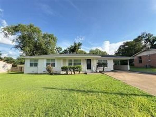 105 Calloway, Hughes Springs, TX 75656