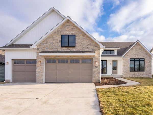 7131 Alvie Lane, Bettendorf, IA 52722