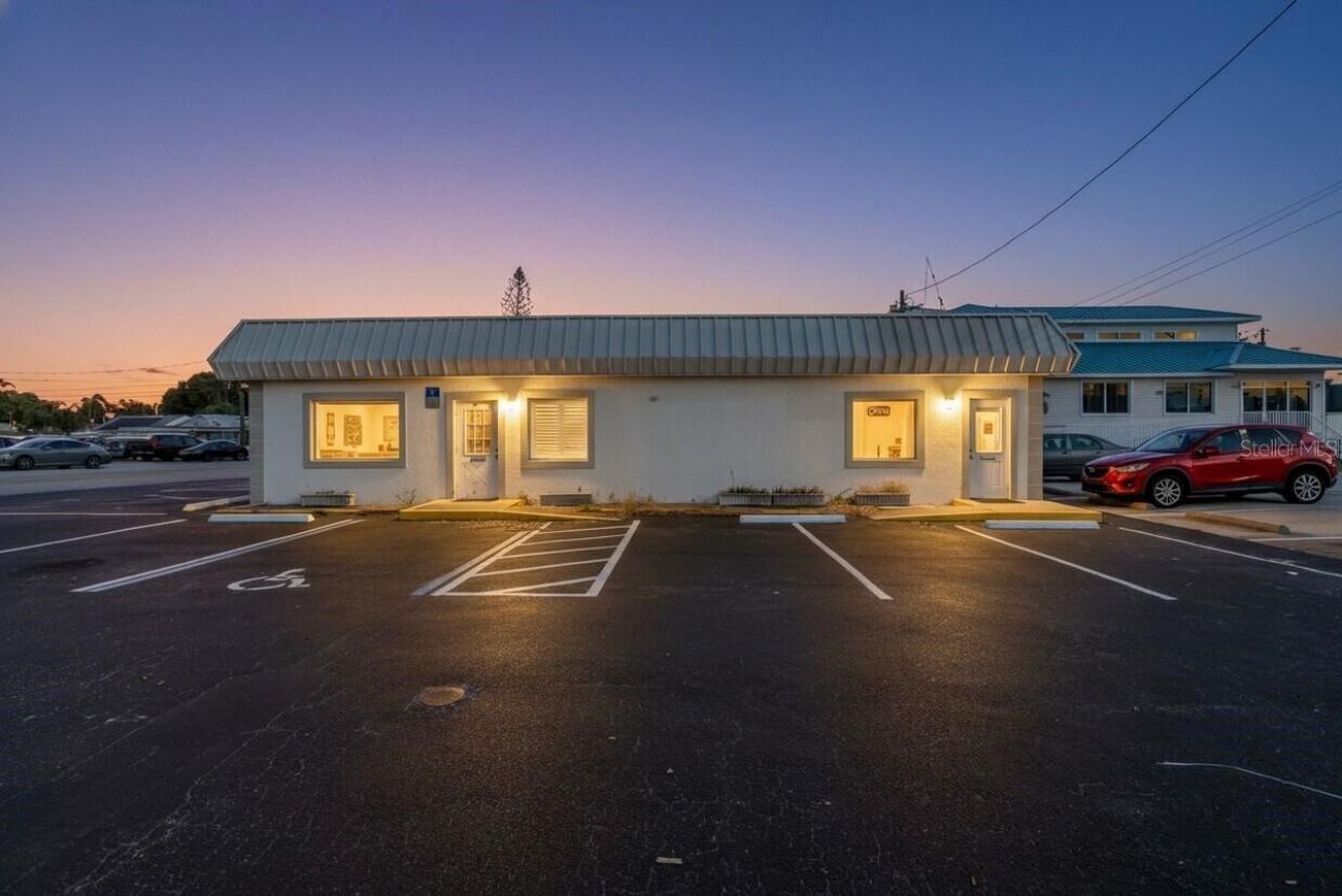 6860 Park Street S, South Pasadena, FL 33707 Photo