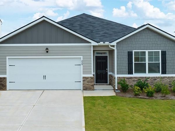 92 White Spruce Way, Newnan, GA 30265