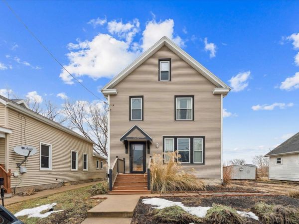 2250 Washington Street, Dubuque, IA 52001