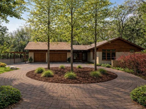 20545 Linden Road, Deephaven, MN 55331