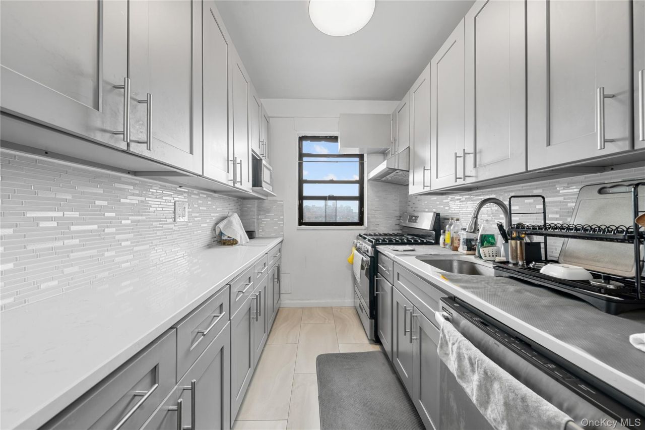99-32 66th Road, Unit 5K, Rego Park, NY 11374 Main Photo