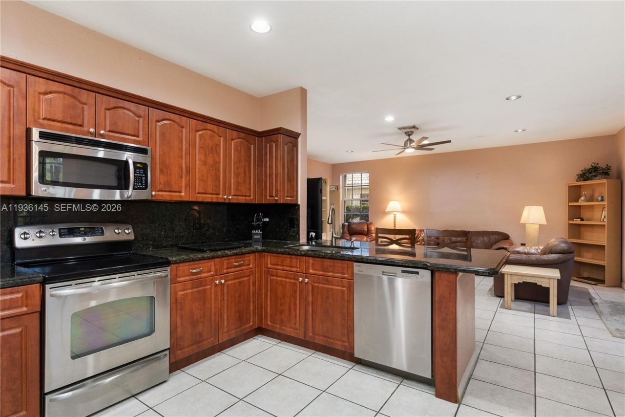 1140 Cedar Falls Dr, Weston, FL 33327 Photo