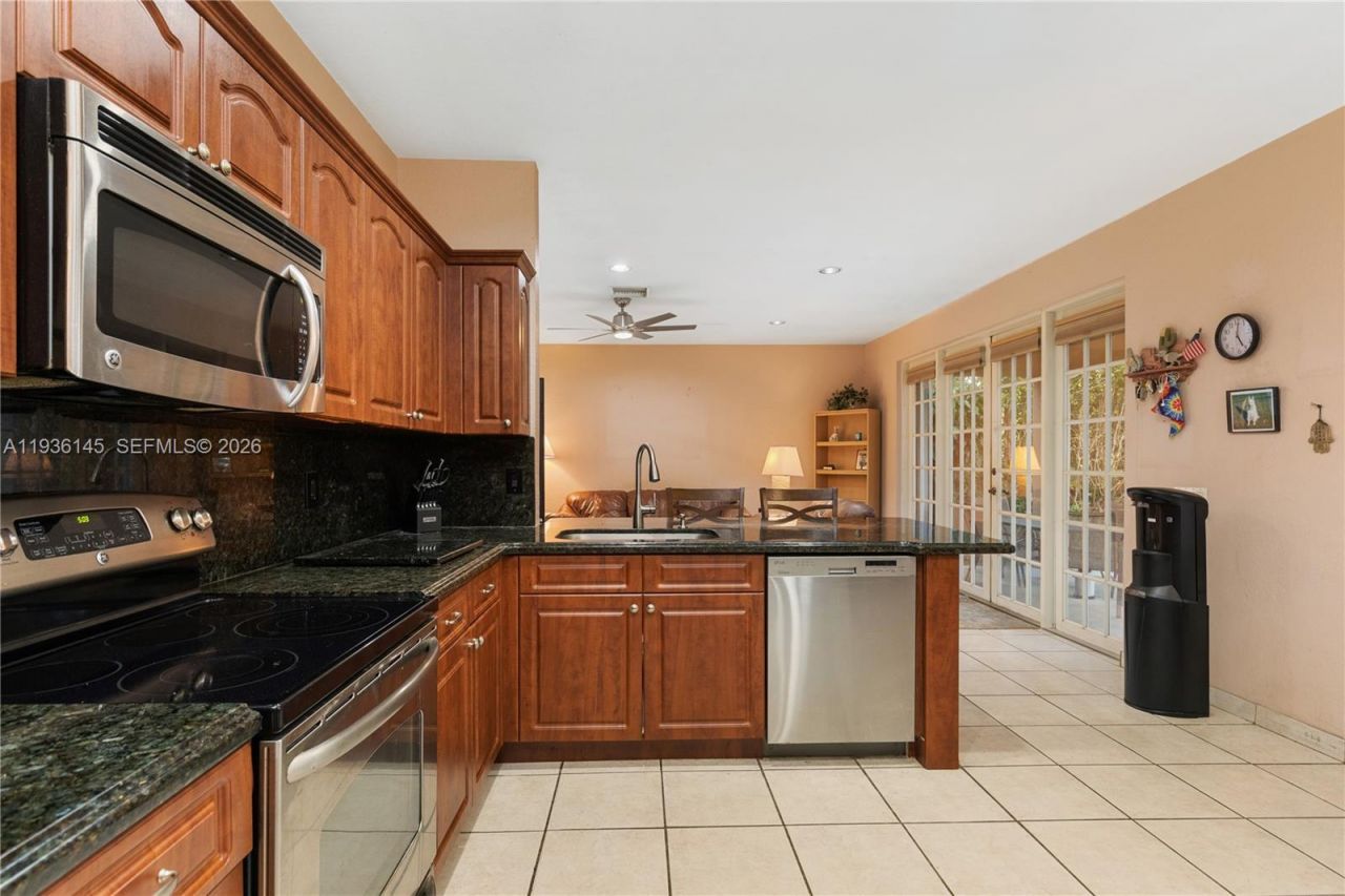 1140 Cedar Falls Dr, Weston, FL 33327 Photo