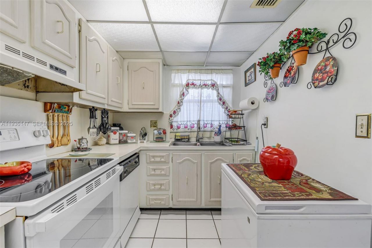 130 NW 87th Ave, Unit H216, Miami, FL 33172 Photo