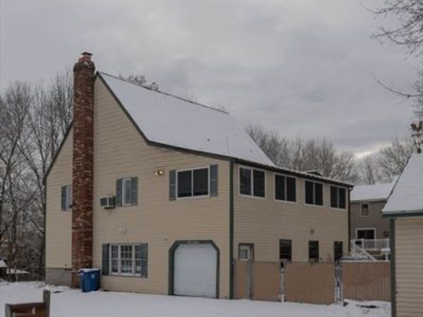 1 Elm Grove Ave, Tyngsborough, MA 01879