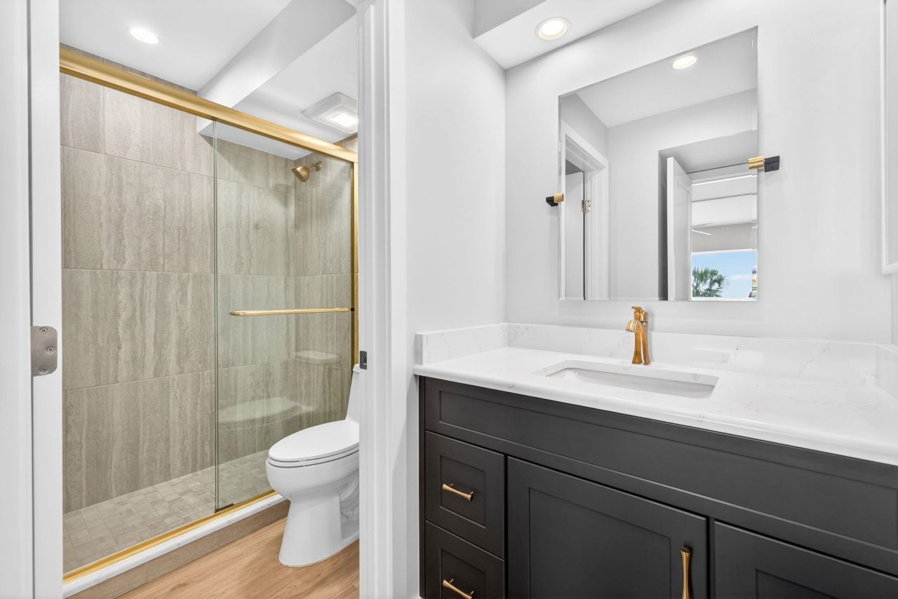 2311 W Gulf Dr, Unit 13, Sanibel, FL 33957 Photo