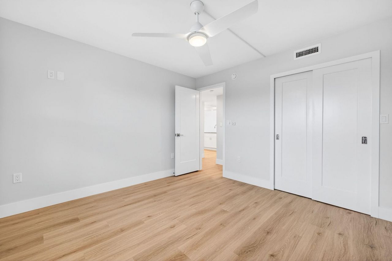 2311 W Gulf Dr, Unit 13, Sanibel, FL 33957 Photo