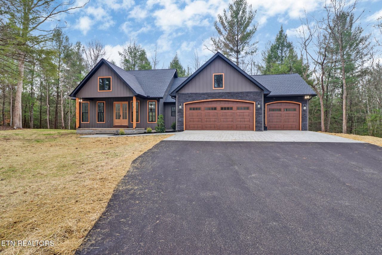 1440 Model Farm Rd, Jamestown, TN 38556 Main Photo