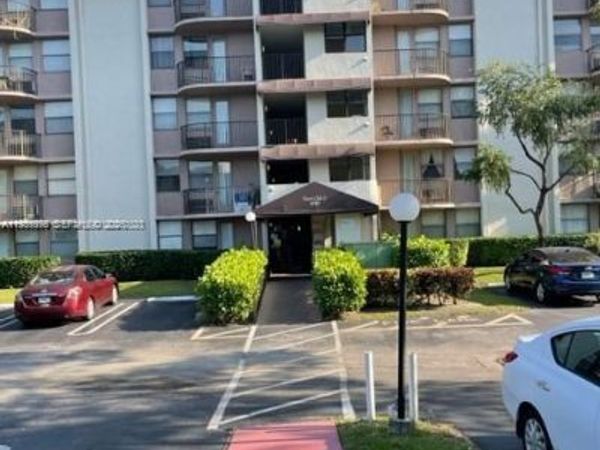 2701 Riverside Dr, Unit 202-B, Coral Springs, FL 33065