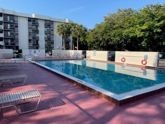 2701 Riverside Dr, Unit 202-B, Coral Springs, FL 33065 Photo