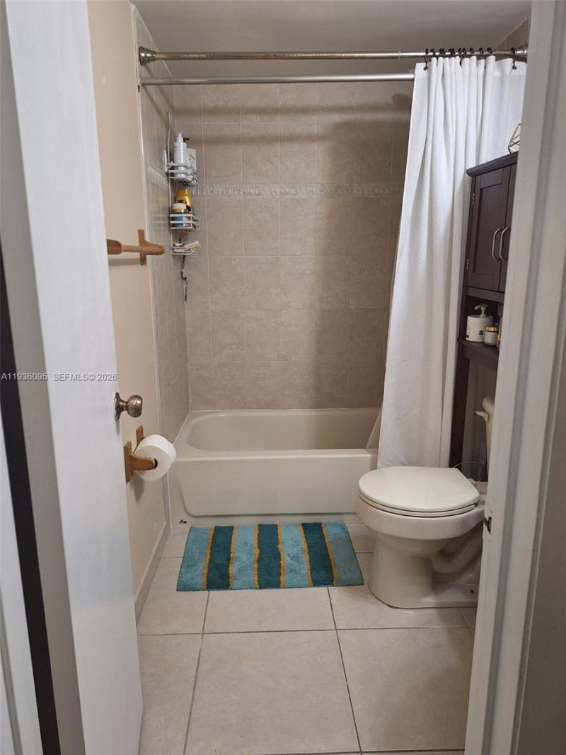 2701 Riverside Dr, Unit 202-B, Coral Springs, FL 33065 Photo