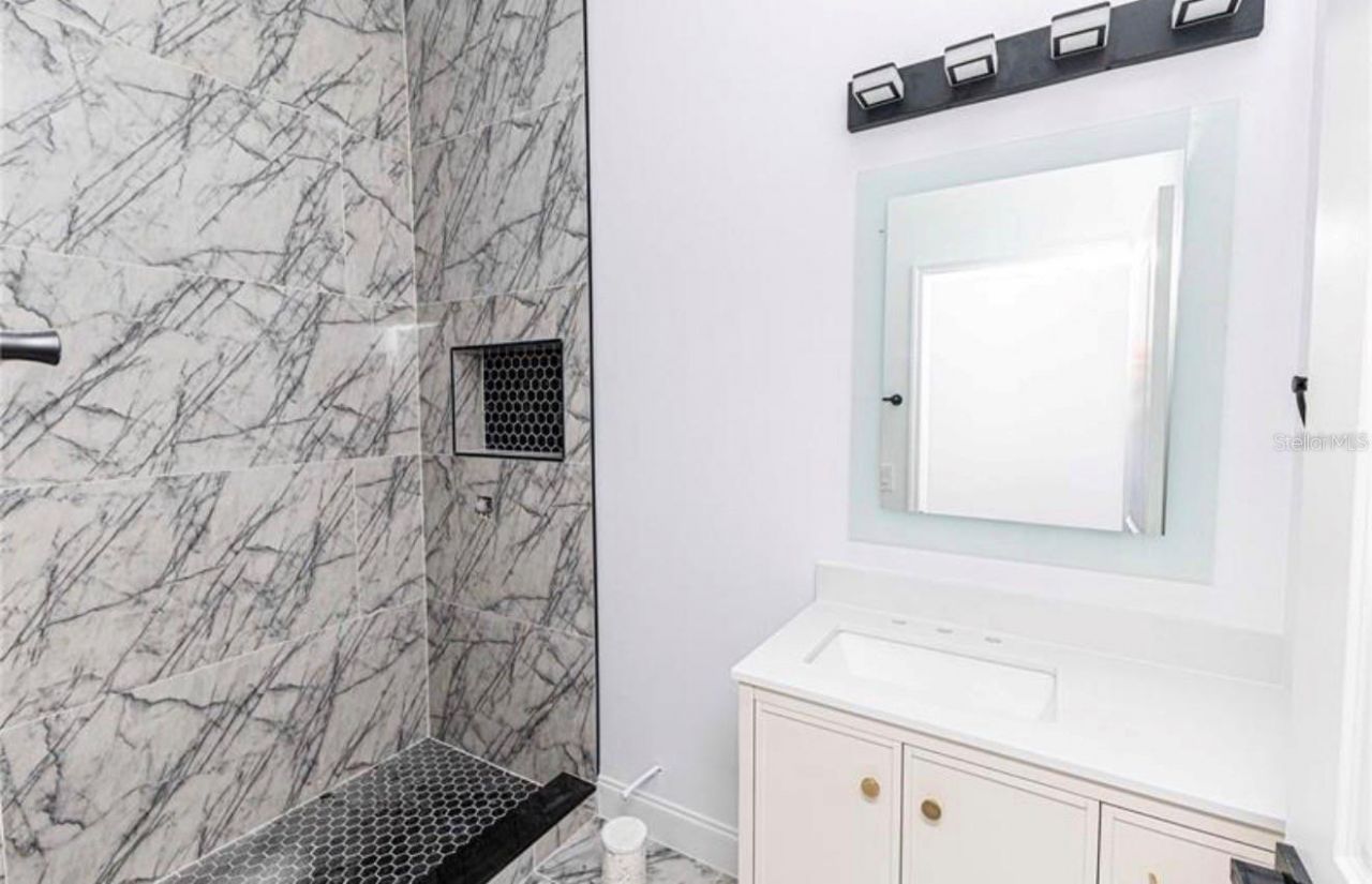 2474 Cr 423, Unit Lot 29, Lake Panasoffkee, FL 33538 Photo