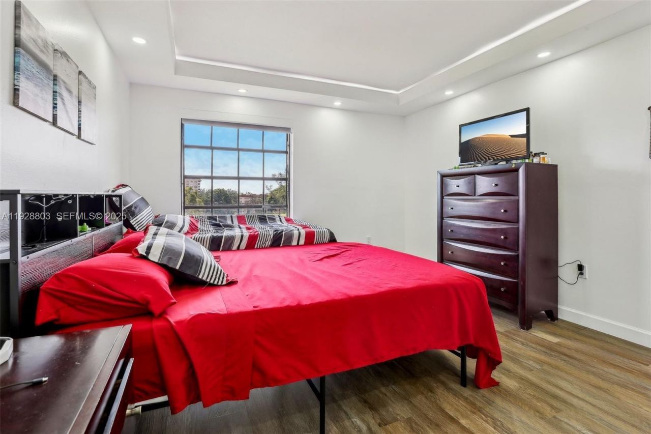 5570 NW 44th St, Unit 510A, Lauderhill, FL 33319 Photo