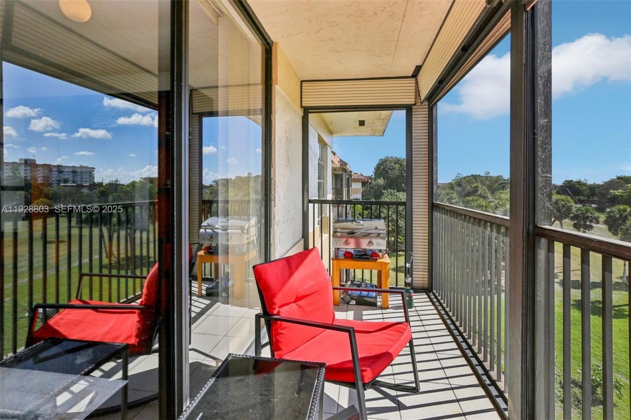 5570 NW 44th St, Unit 510A, Lauderhill, FL 33319 Photo