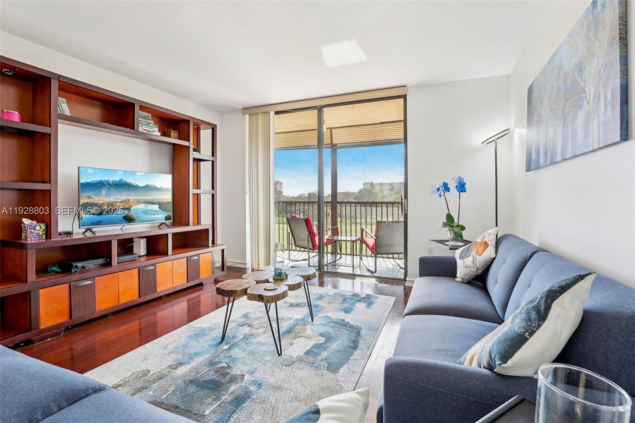 5570 NW 44th St, Unit 510A, Lauderhill, FL 33319 Photo