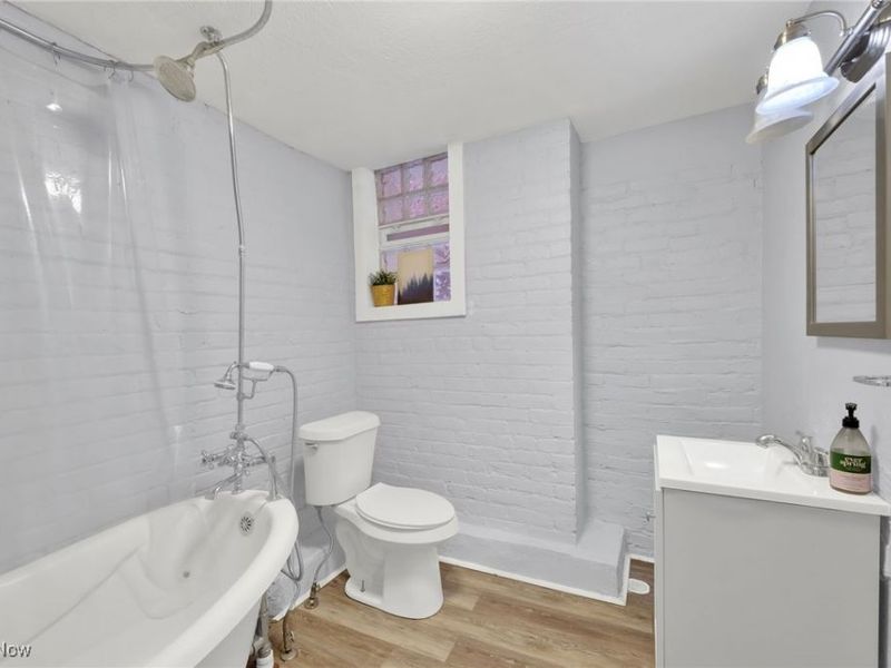 11433 Ashbury Avenue, Unit 1, Cleveland, OH 44106 Photo 23