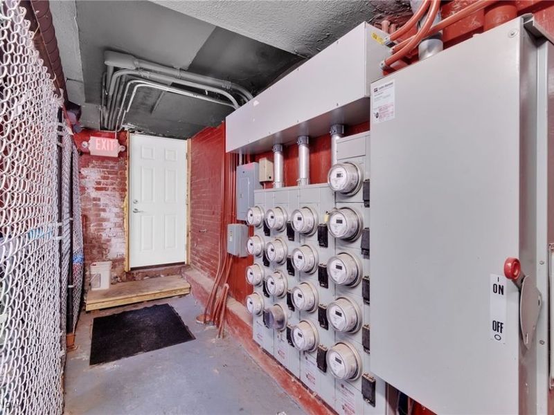 11433 Ashbury Avenue, Unit 1, Cleveland, OH 44106 Photo 25